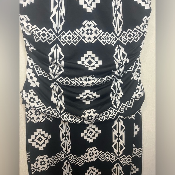INC International Concepts Black and White Dress - Picture 4 of 8